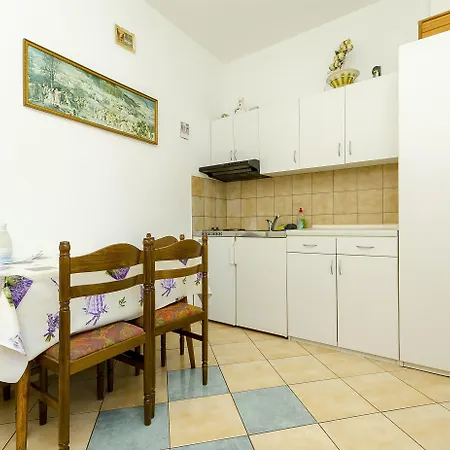 Vinko Apartment *